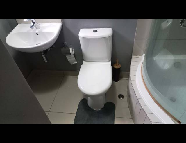 BEDROOM APARTMENT FOR SALE IN NEW TOWN CENTRE